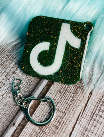 TT Emerald Green & White Keytag