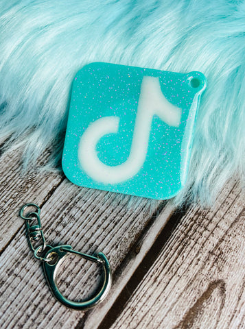 TT Teal & White Keytag